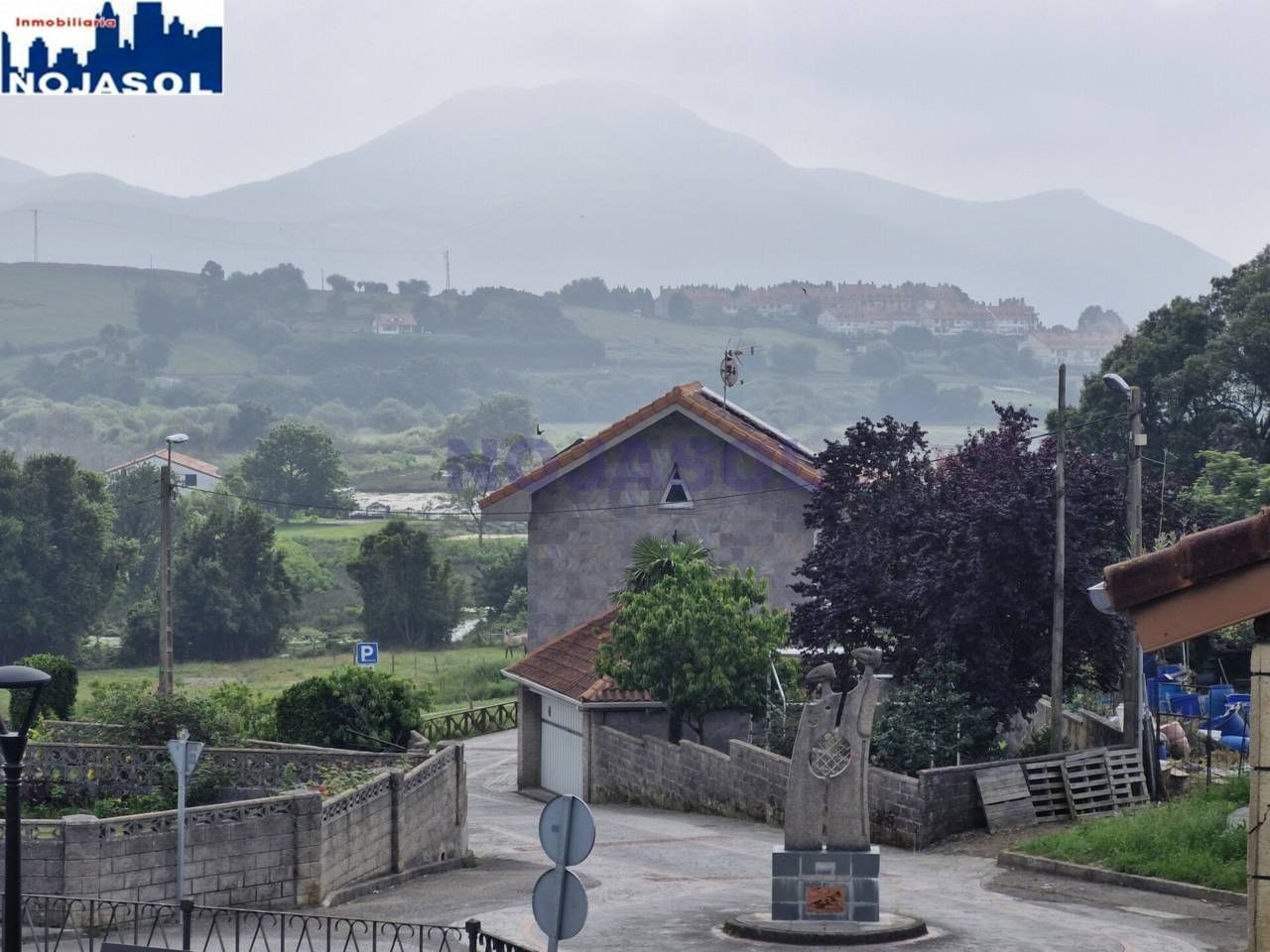 Vista exterior de Casa o chalet en venta en Argoños  con Jardín privado y Terraza
