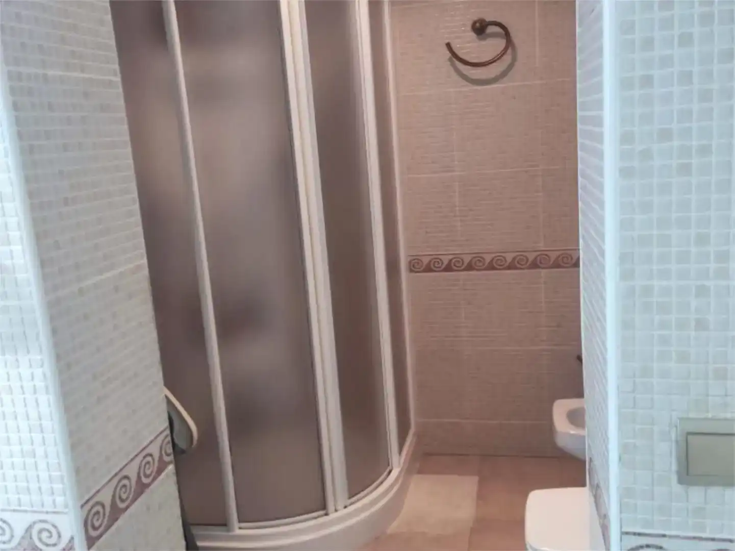 Bany de Pis en venda en Cáceres amb Aire condicionat, Jardí privat i Parquet