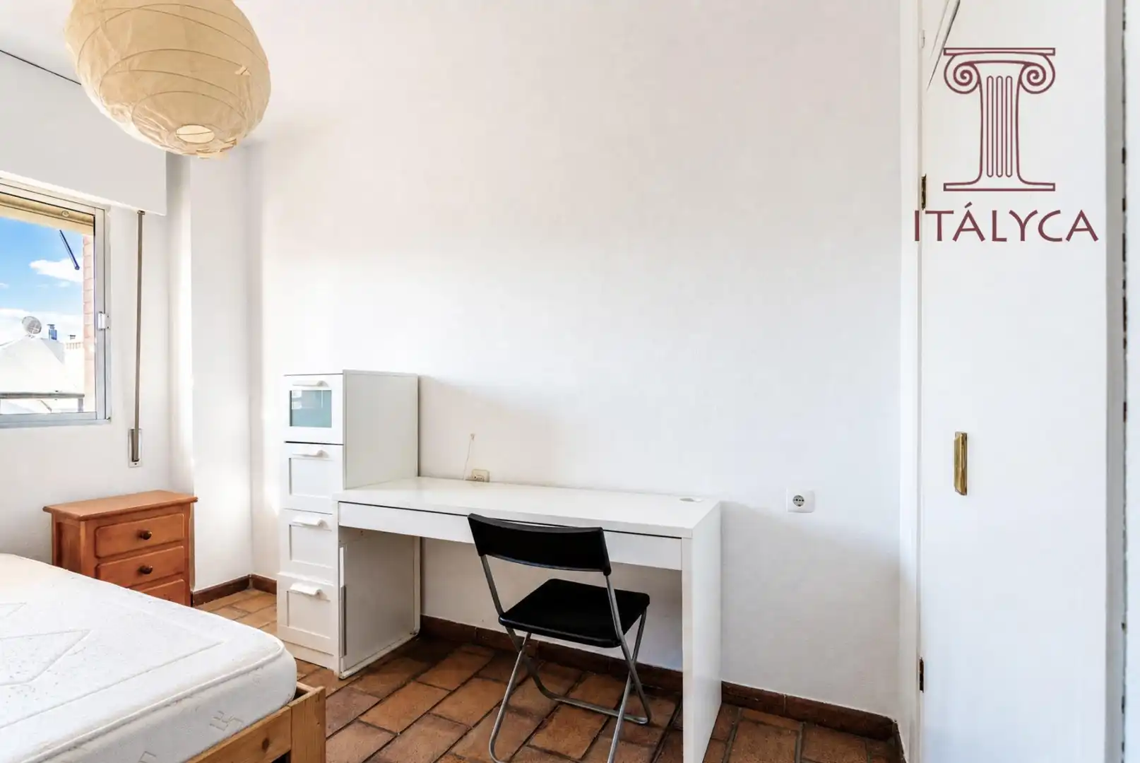 Bedroom of Flat for sale in Sevilla  with Air Conditioner, Heating and Terrace