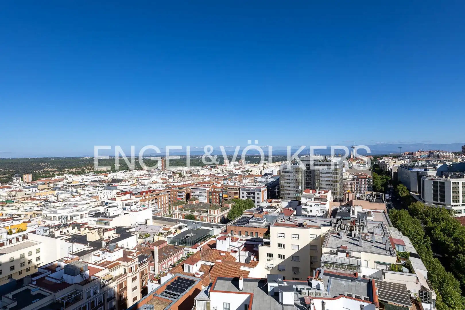Außenansicht von Wohnung zur Miete in Madrid mit Klimaanlage und Heizung
