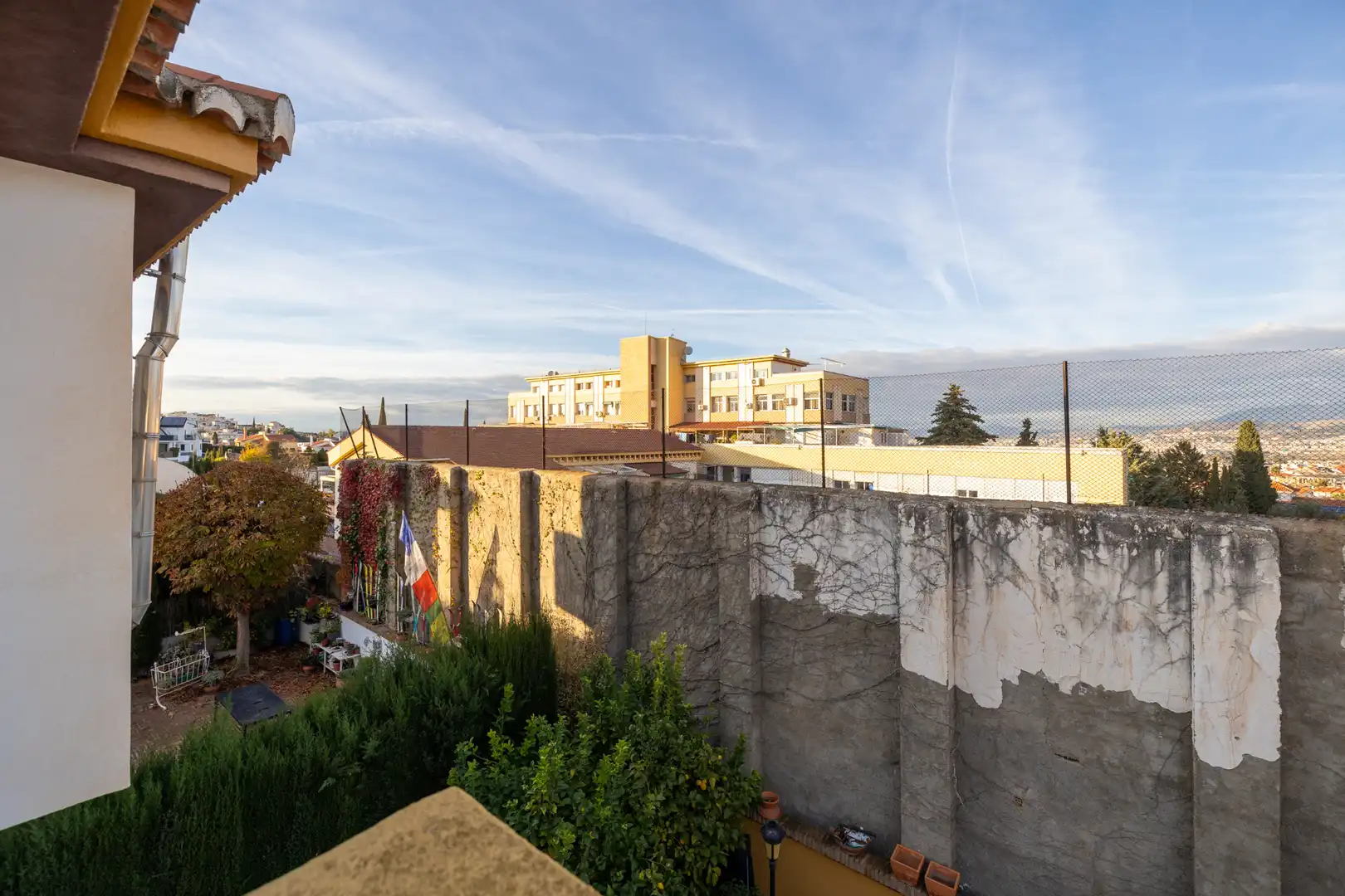 Vista exterior de Casa adosada en venda en Ogíjares amb Aire condicionat, Calefacció i Parquet