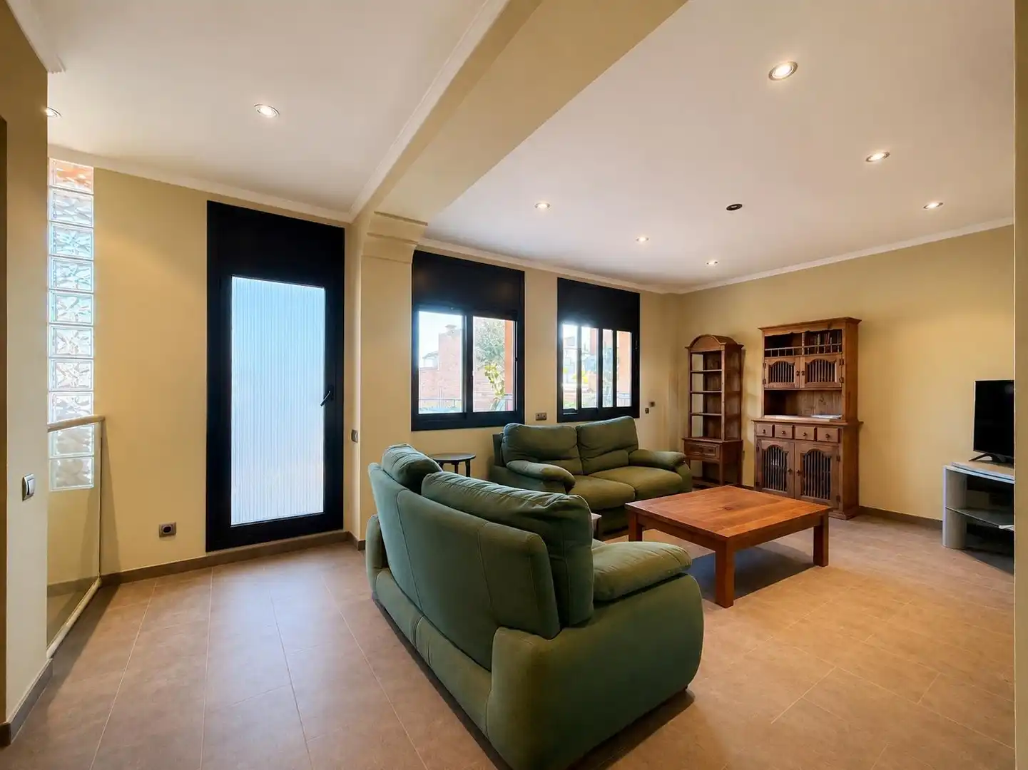 Sala d'estar de Casa o xalet en venda en Les Franqueses del Vallès amb Calefacció, Terrassa i Balcó