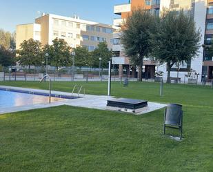 Piscina de Pis de lloguer en Valladolid Capital amb Piscina i Balcó