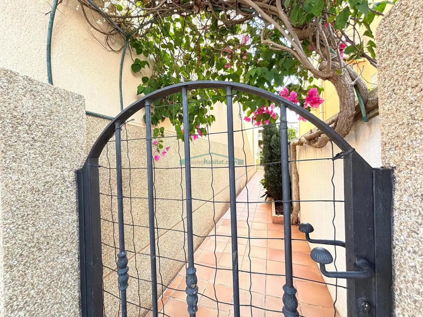 Casa aparellada amb jardí en venda a Calle Genoves, imagen 45