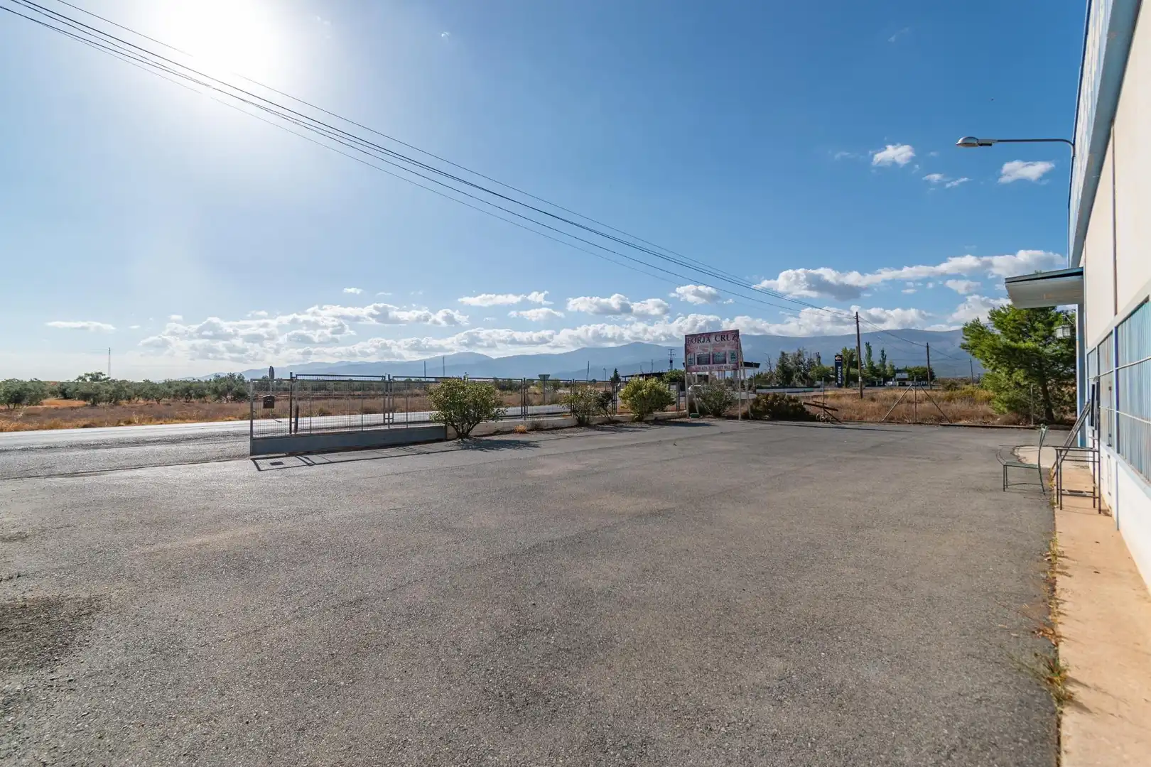 Vista exterior de Nave industrial en venta en Cogollos de Guadix
