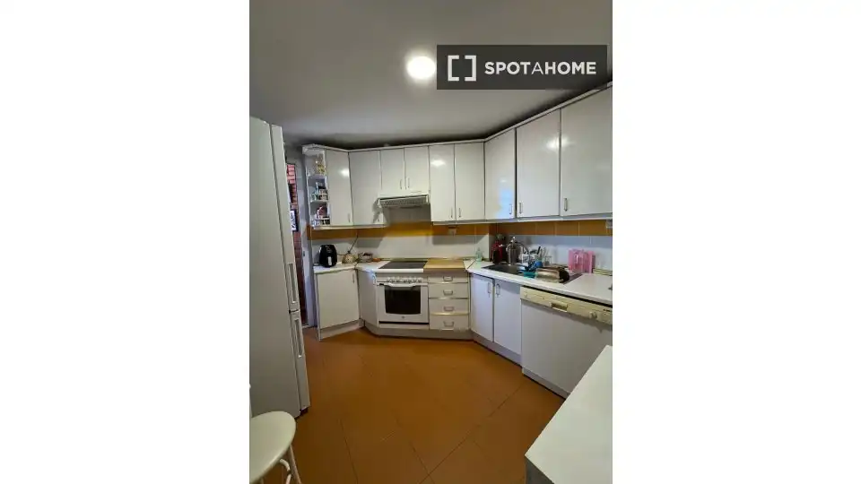 Habitación en Almenara -Ventilla