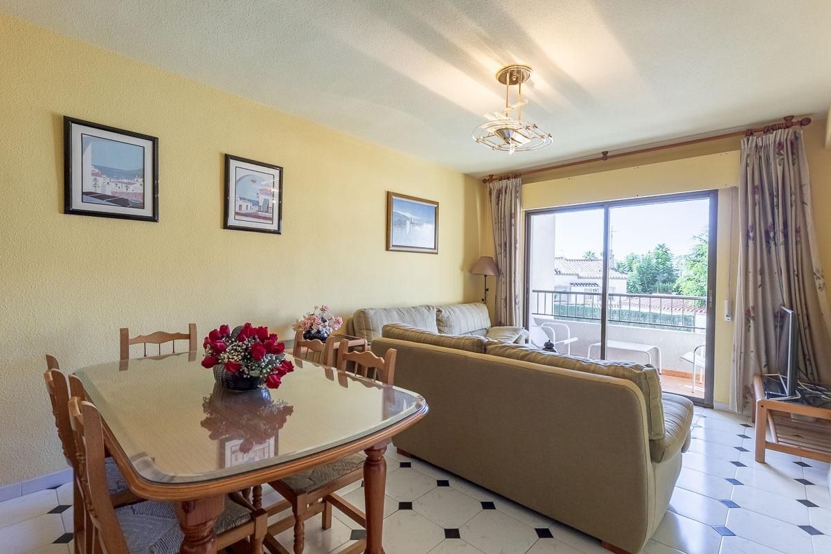 Comedor de Piso en venta en Almuñécar con Terraza y Trastero