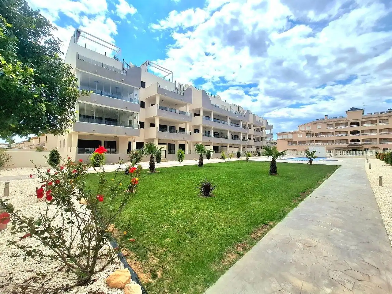 Vista exterior de Apartamento en venta en Orihuela con Jardín privado, Terraza y Trastero