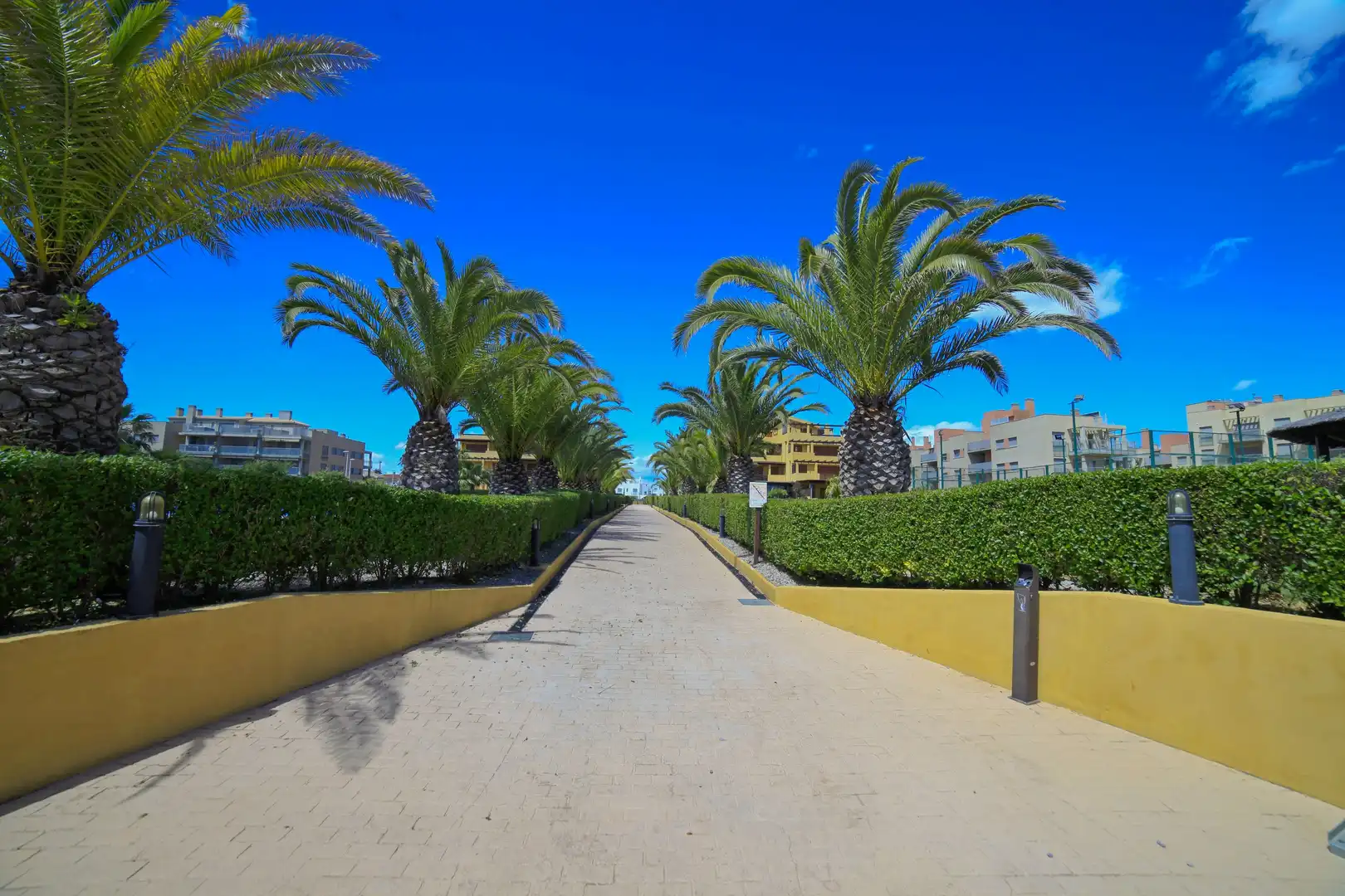 Vista exterior de Apartament en venda en Alcalà de Xivert amb Aire condicionat, Calefacció i Jardí privat