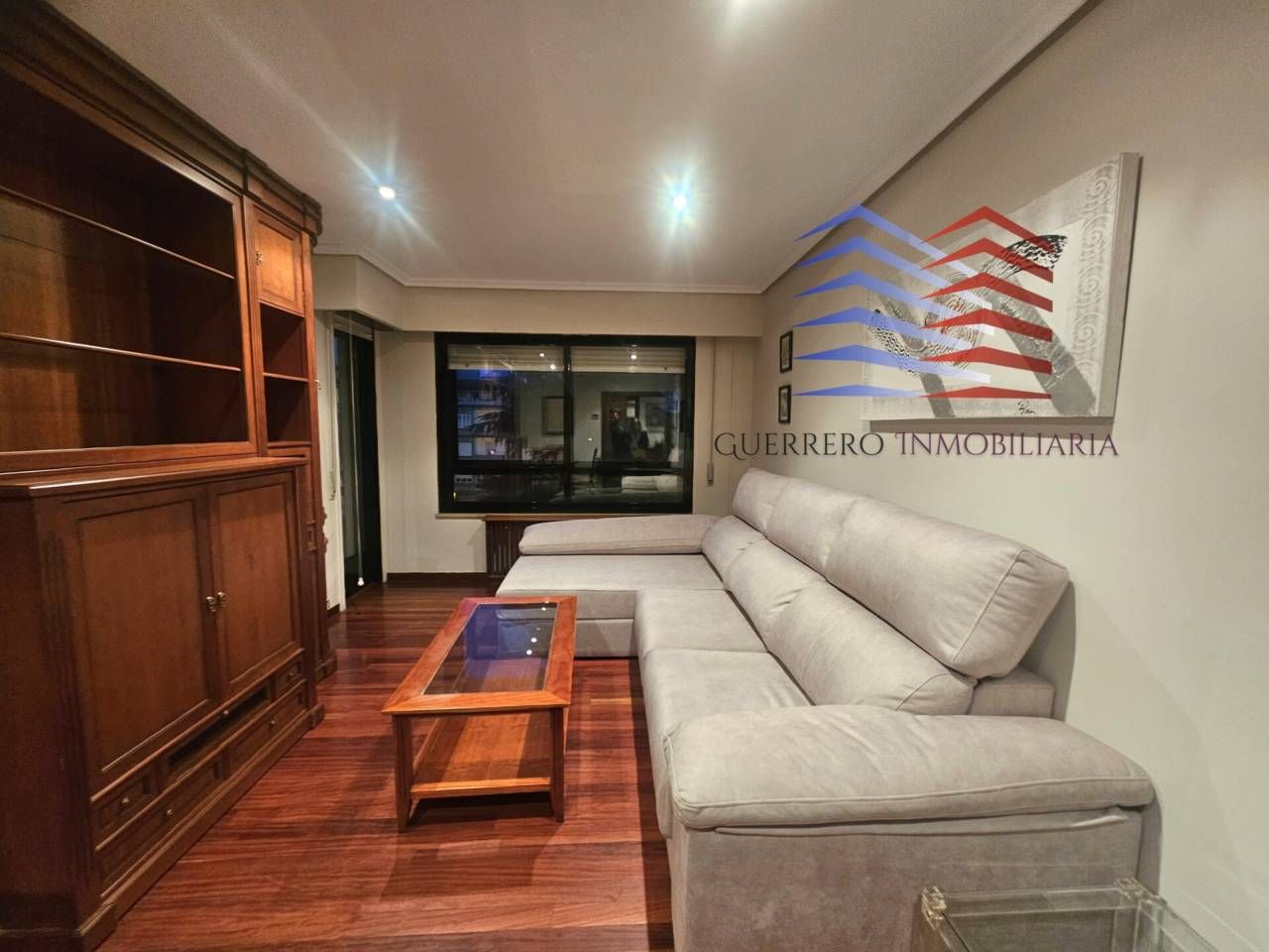 Sala d'estar de Pis de lloguer en Ourense Capital  amb Calefacció, Jardí privat i Parquet