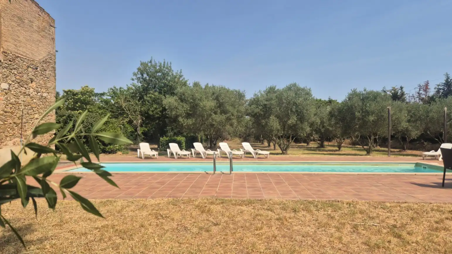 Piscina de Finca rústica en venda en Verges amb Calefacció, Jardí privat i Terrassa