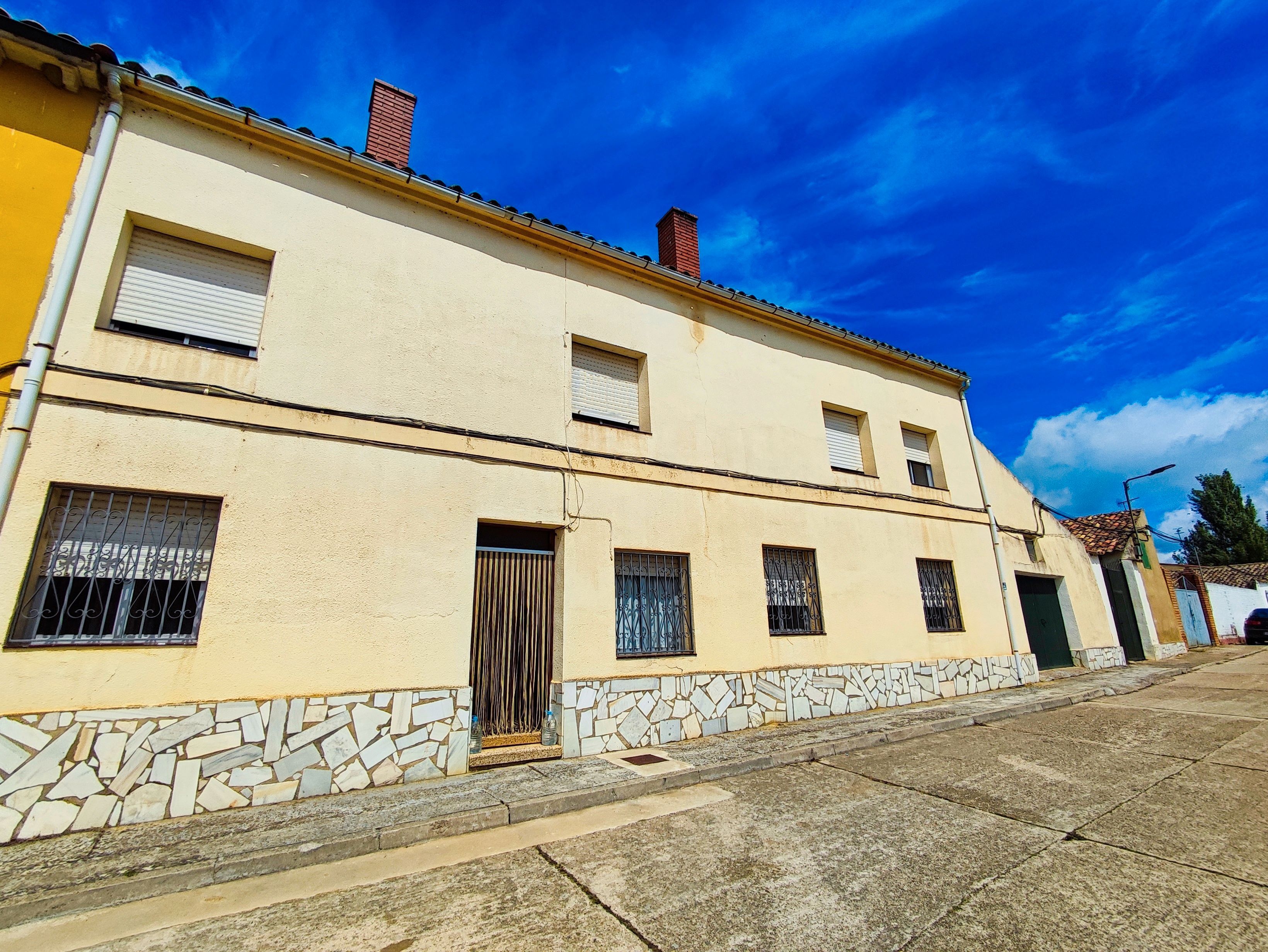 Exterior view of Country house for sale in Frómista   with Private garden, Terrace and Storage room