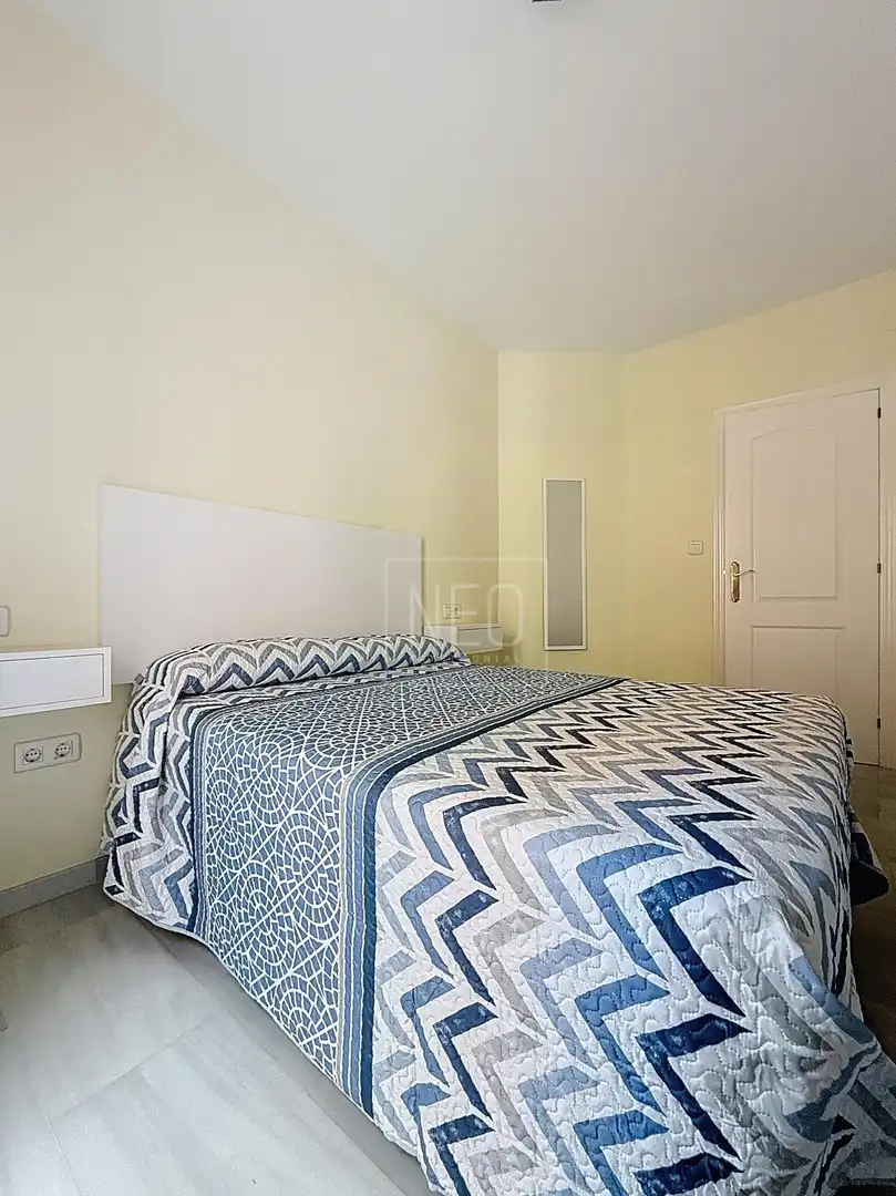 Bedroom of Flat for sale in Granada