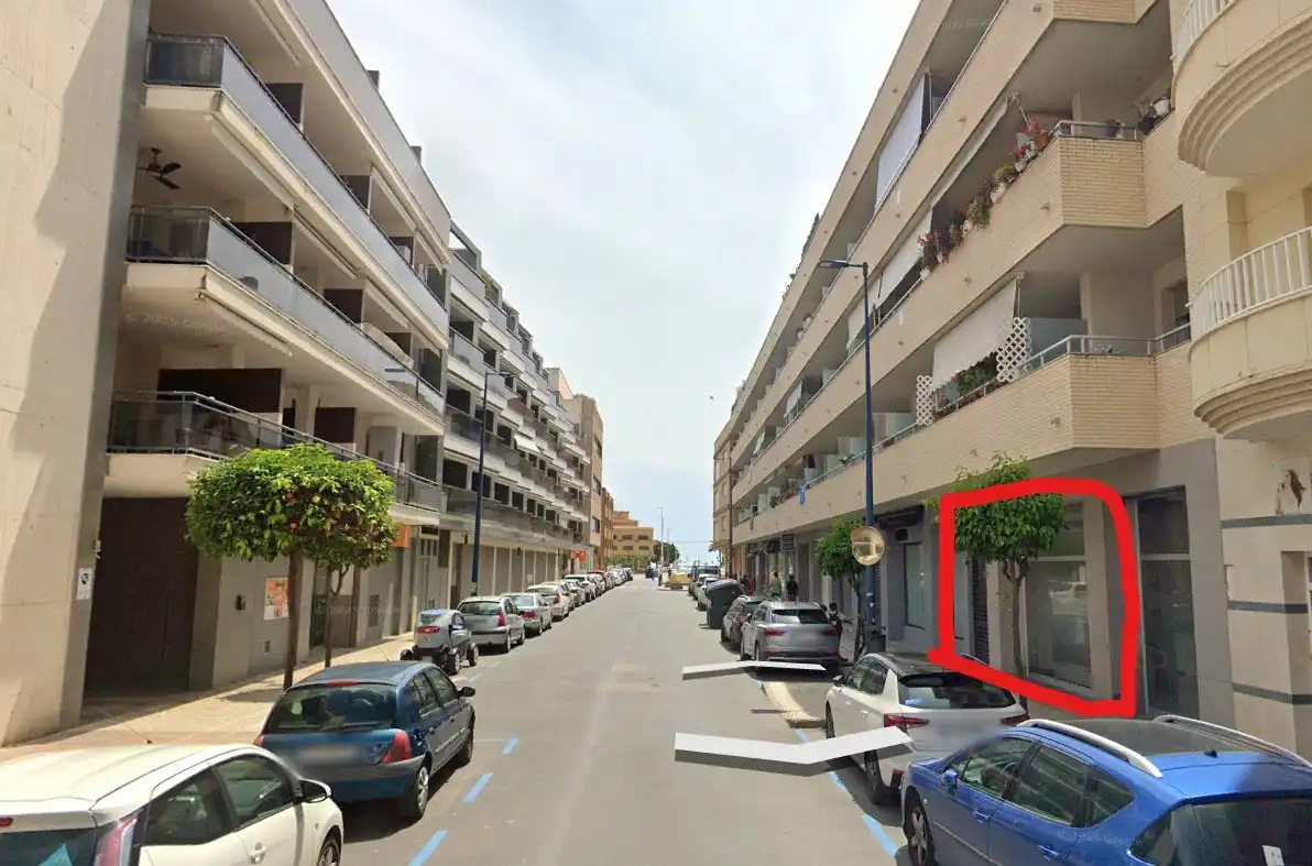 Business premises for sale in Carrer del Mestre Roca 13, imagen 4