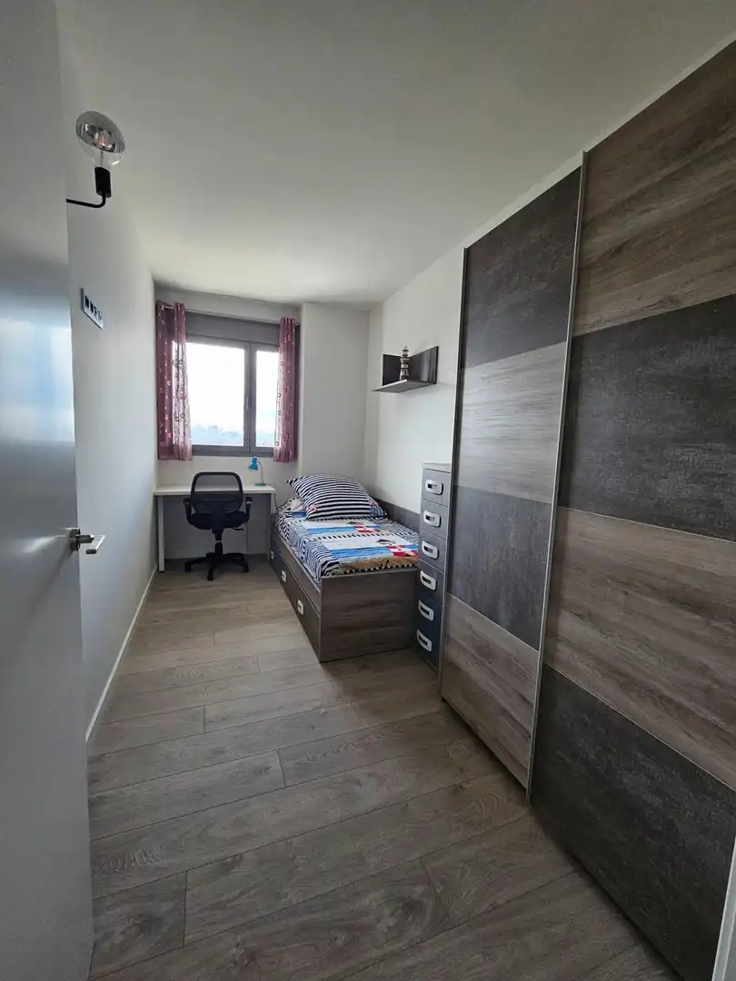 Bedroom of Flat for rent in Badalona  with Air Conditioner, Parquet flooring and Terrace