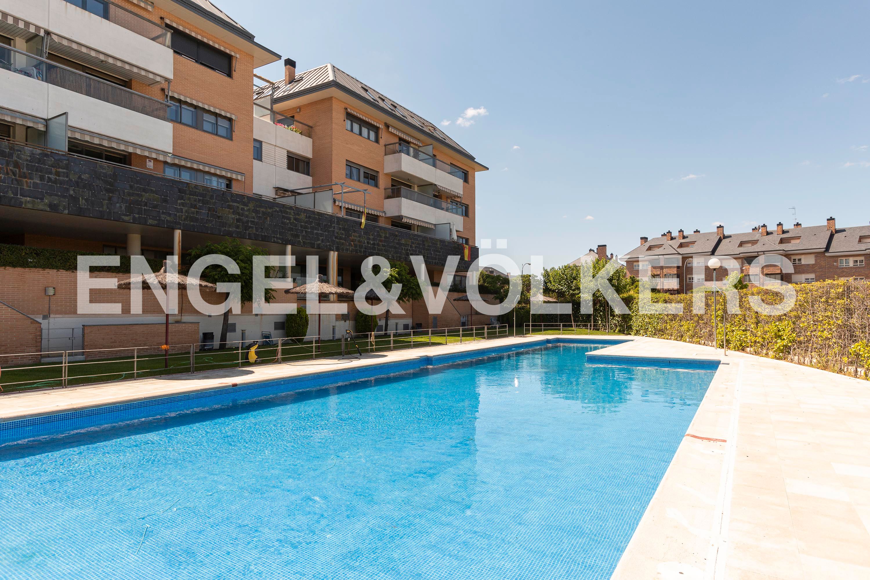 Swimming pool of Apartment to rent in Boadilla del Monte  with Air Conditioner, Heating and Parquet flooring