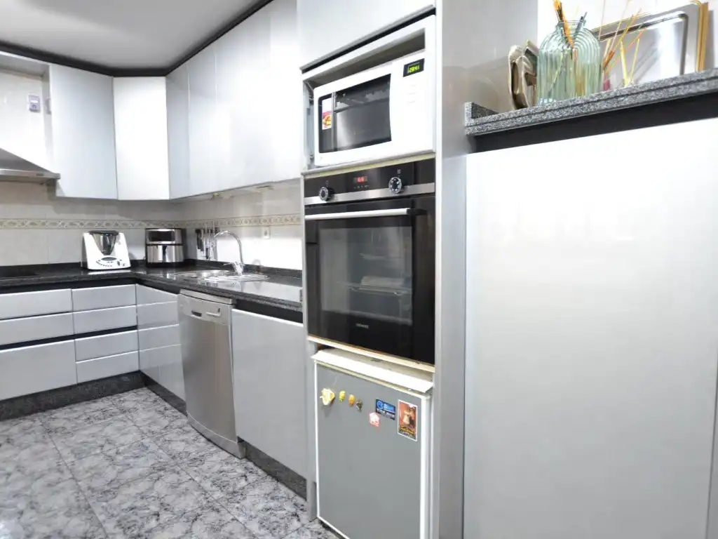 Kitchen of Flat for sale in Córdoba  with Terrace