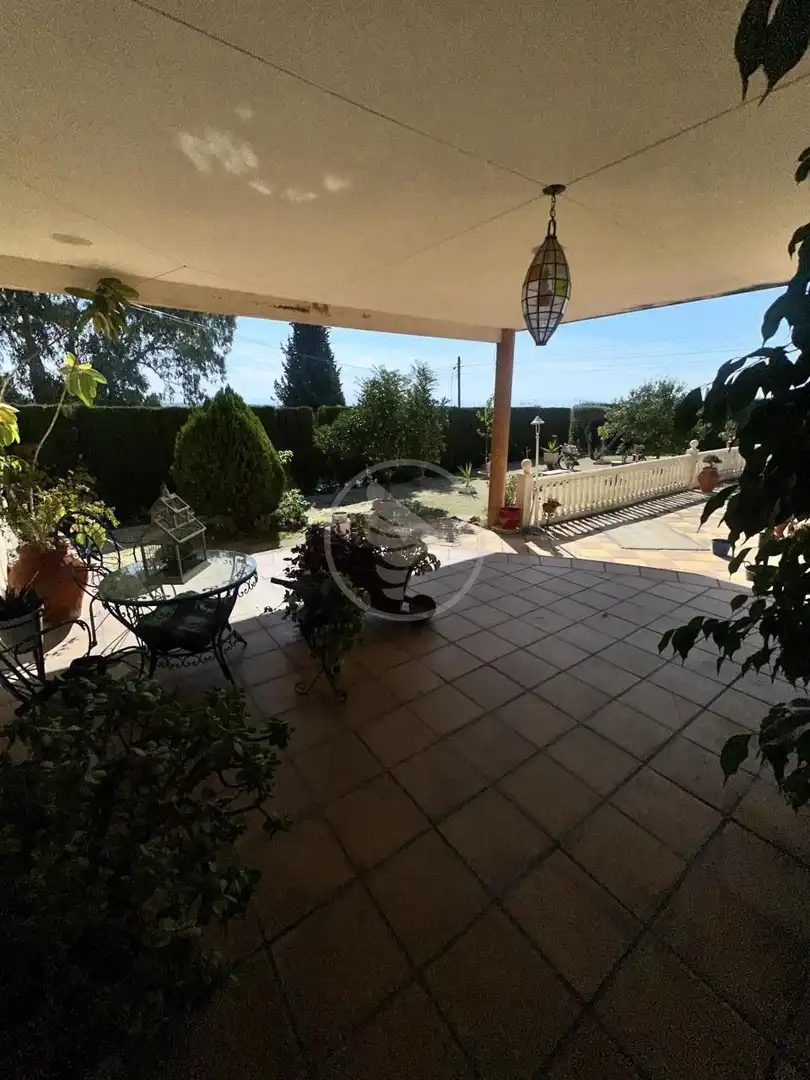 Terrassa de Finca rústica en venda en Linares amb Jardí privat, Terrassa i Piscina