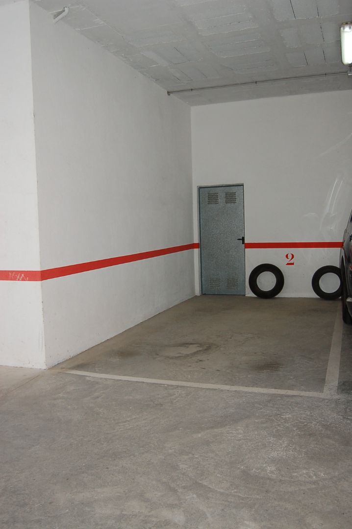 Garage to rent in Eixample