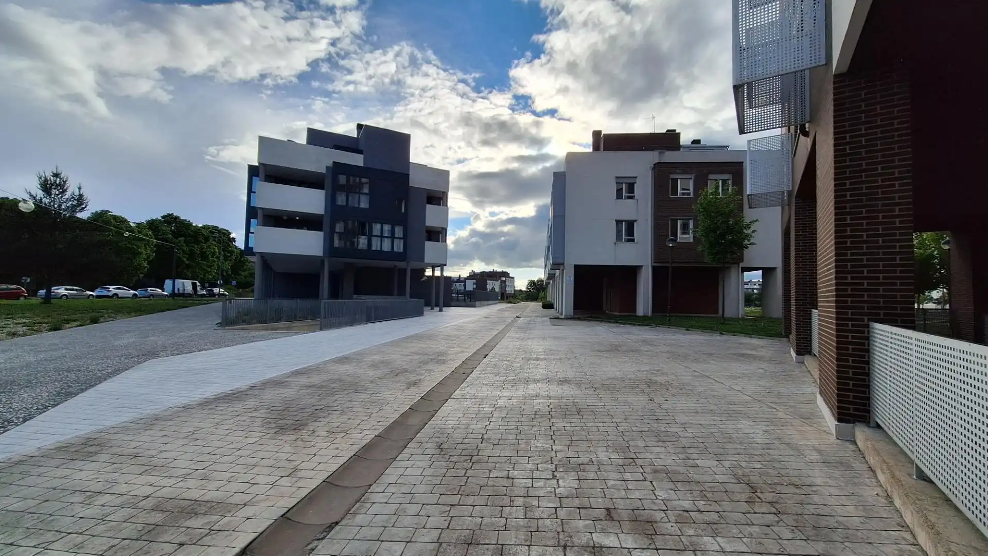 Vista exterior de Apartament de lloguer en Burgos amb Calefacció i Moblat