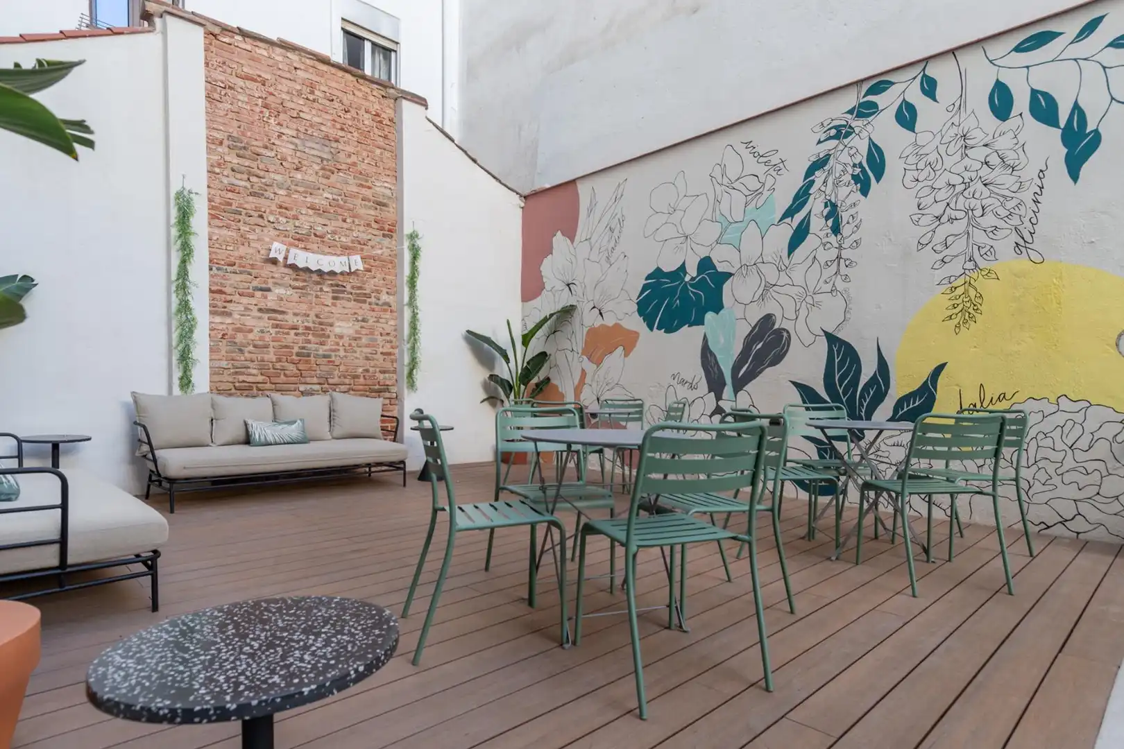 Terraza de Estudio de alquiler en Madrid con Aire acondicionado, Calefacción y Jardín privado