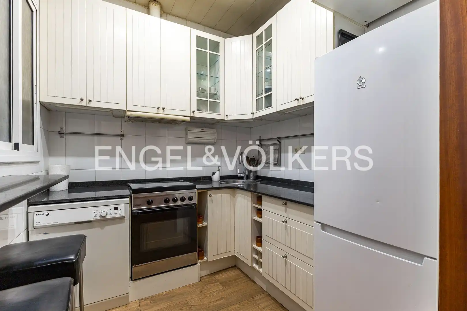 Cocina de Piso en venta en Barcelona con Calefacción, Amueblado y Balcón