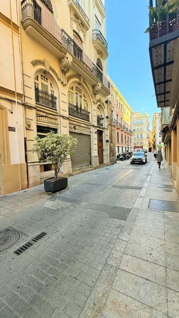 Vista exterior de Local en venta en Valencia con Amueblado