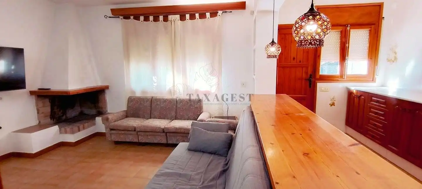 Sala de estar de Casa o chalet en venta en L'Ametlla de Mar  con Aire acondicionado, Jardín privado y Terraza