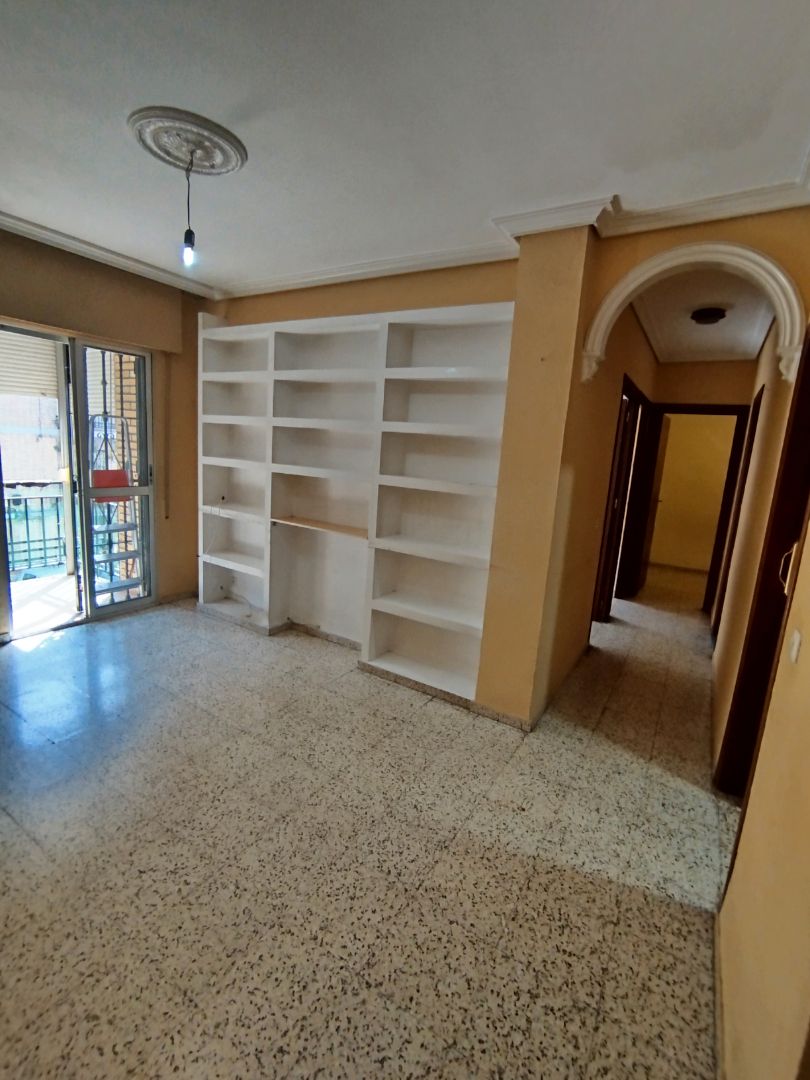 Piso en venta en  Sevilla Capital con Terraza y Trastero