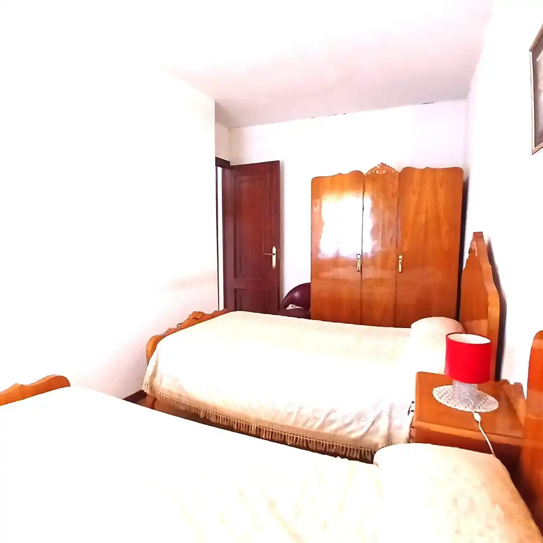 Schlafzimmer von Haus oder Chalet zum Verkauf in San Andrés del Rabanedo mit Abstellraum und Balkon