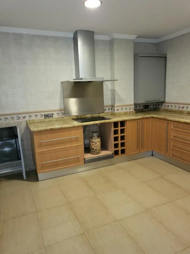 Cocina de Casa o chalet en venta en El Palomar con Aire acondicionado, Jardín privado y Terraza