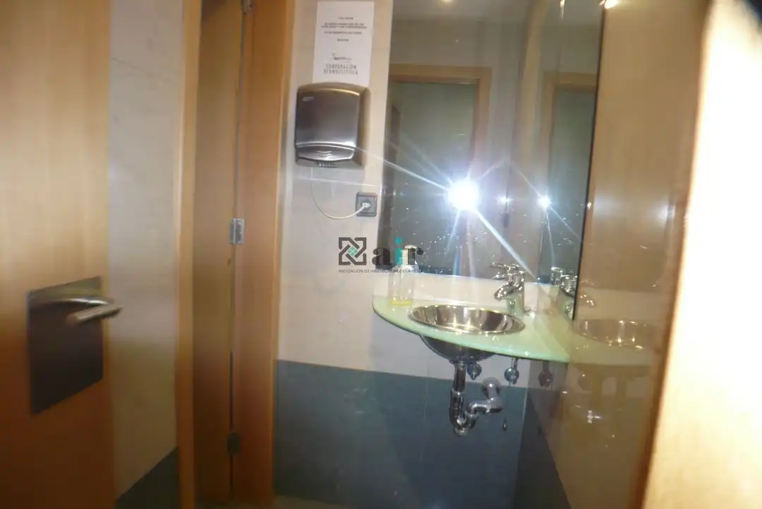 Business premises to rent in Calle Lardero, imagen 13