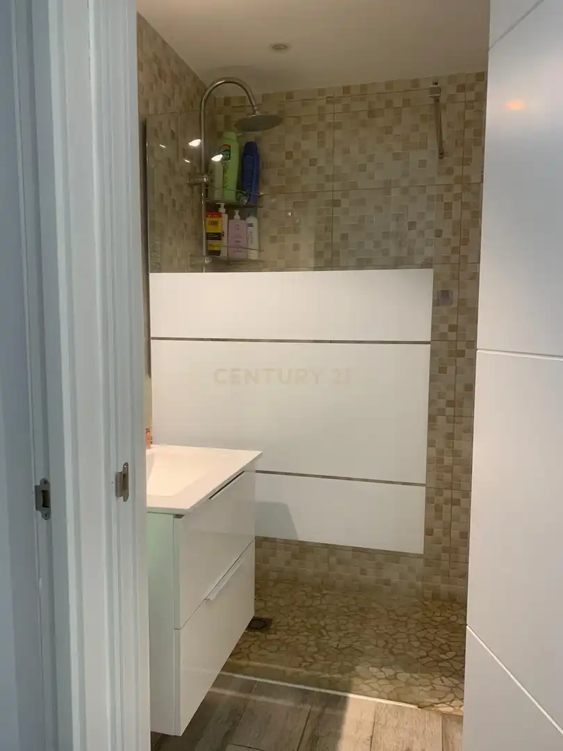 Bathroom of Flat for sale in Torremolinos  with Air Conditioner, Private garden and Storage room