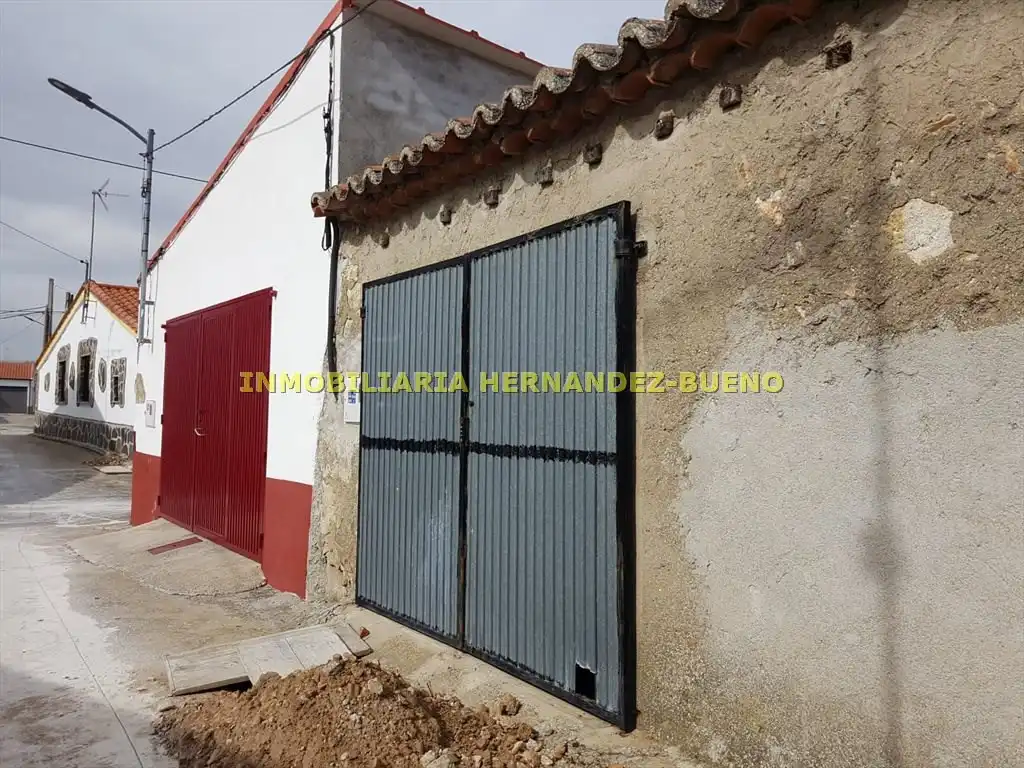 Vista exterior de Casa o xalet en venda en Fresno Alhándiga amb Calefacció i Terrassa