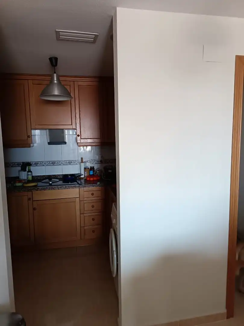 Cuina de Apartament de lloguer en Santa Pola amb Aire condicionat, Calefacció i Moblat