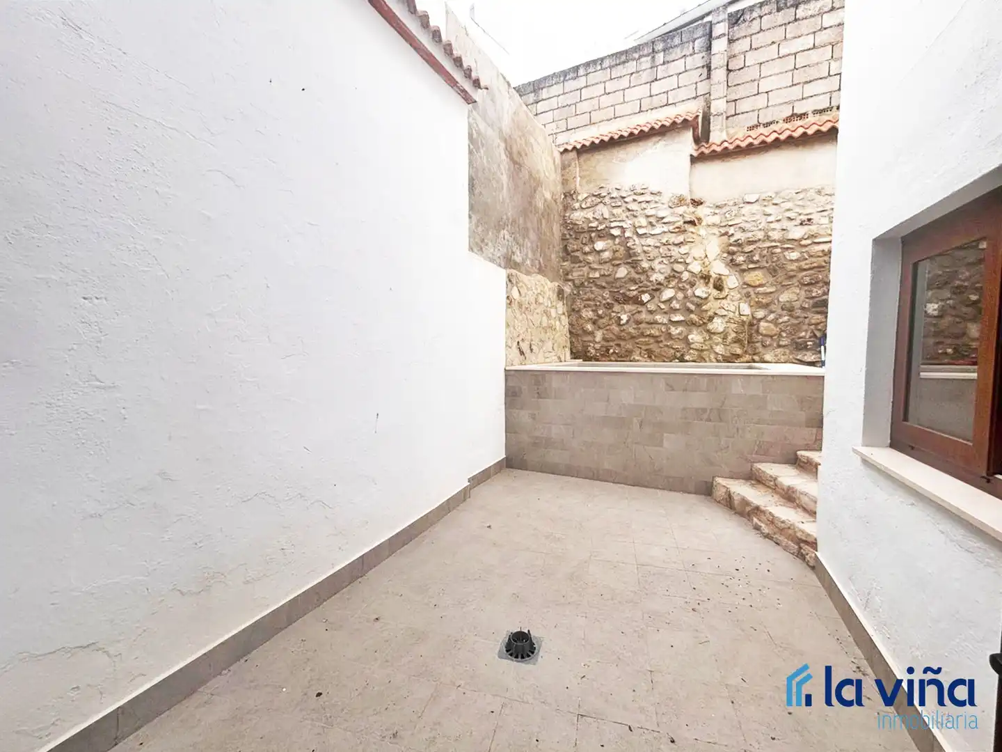 Houses for sale in Cuevas Bajas  with Swimming Pool and Furnished