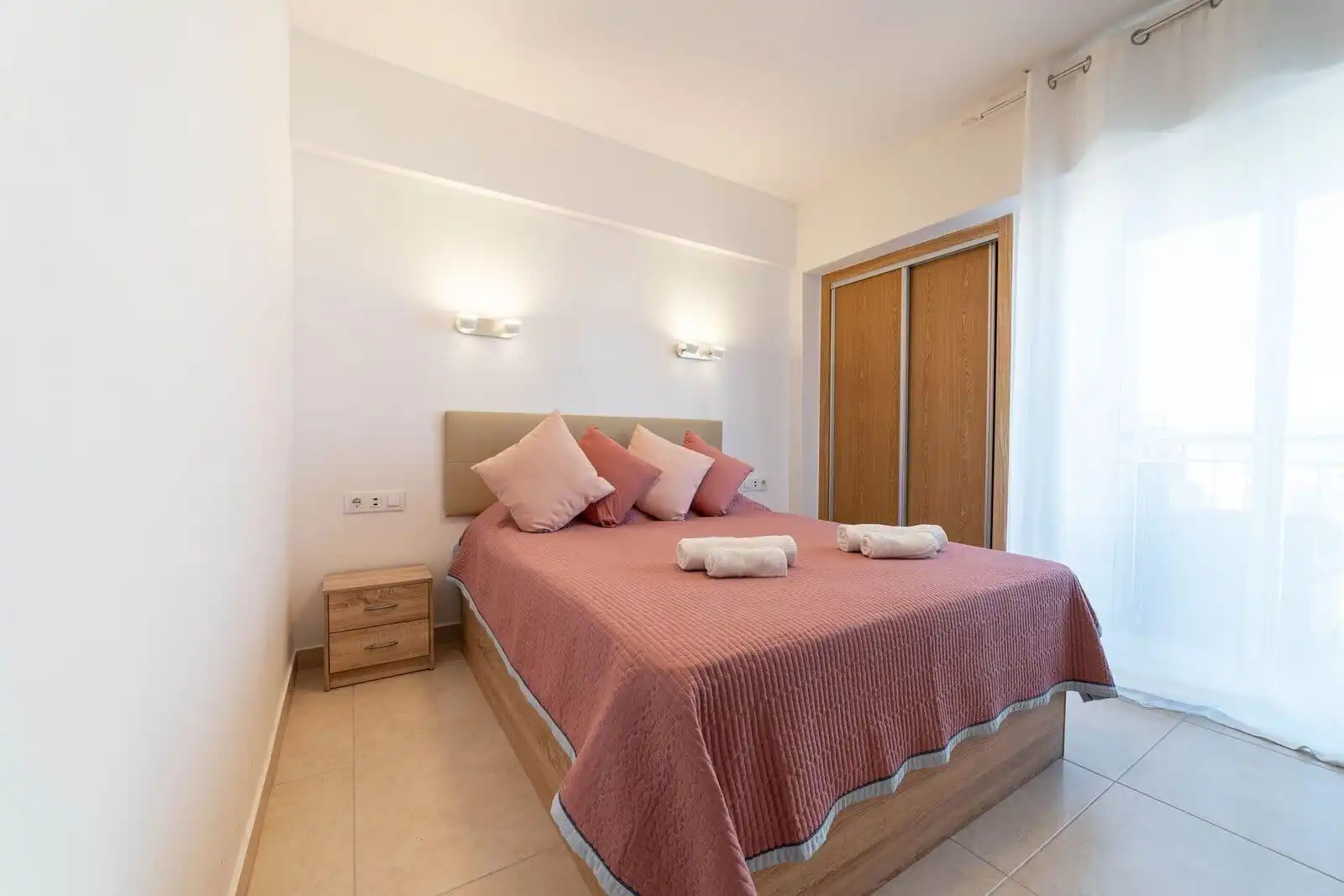 Habitación de Apartamento en venta en Calpe / Calp con Terraza y Amueblado
