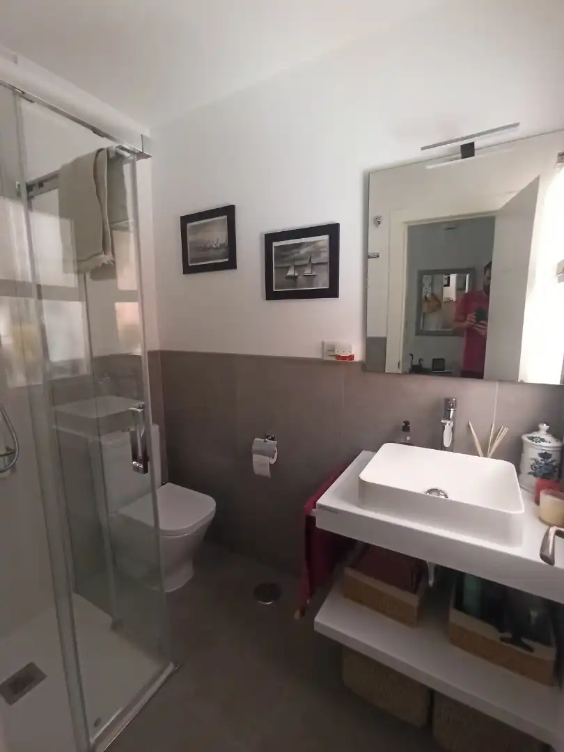 Badezimmer von Wohnung zum Verkauf in Málaga mit Klimaanlage, Terrasse und Möbliert
