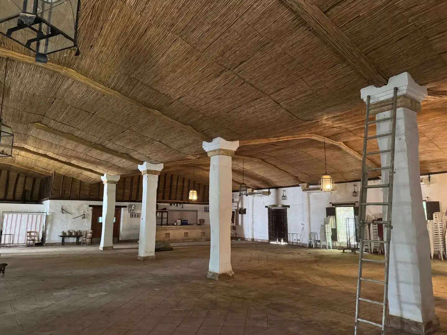 Gebäude zum Verkauf in Marchena mit Gemeinschaftspool
