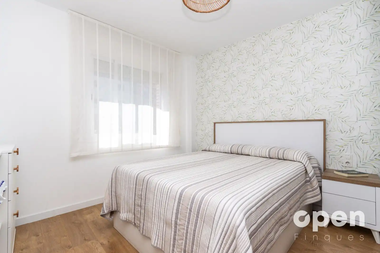 Bedroom of Flat for sale in Terrassa  with Air Conditioner, Heating and Parquet flooring