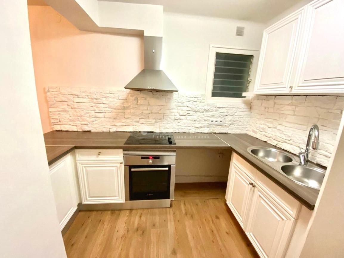 Kitchen of Flat for sale in Mataró
