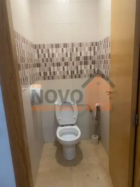 Badezimmer von Fabrikhallen zur Miete in La Pobla Llarga