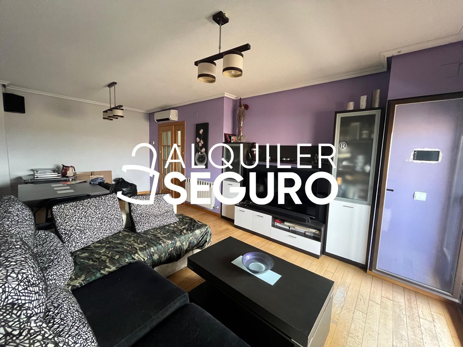 Sala de estar de Piso de alquiler en Seseña con Calefacción, Terraza y Piscina