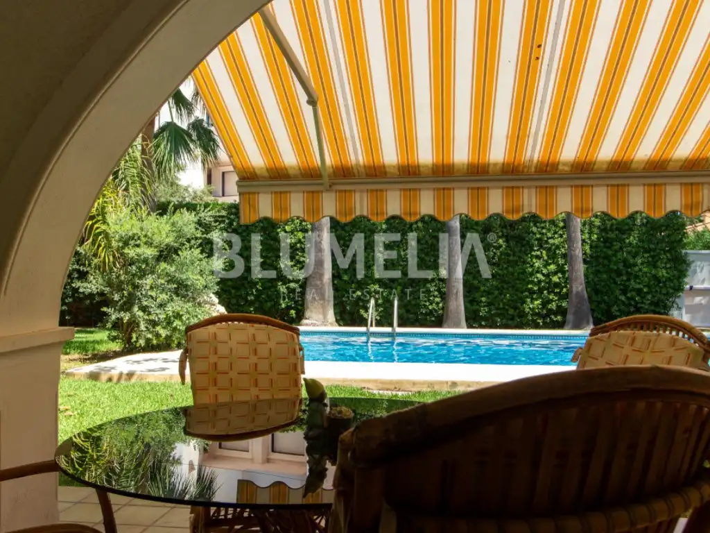 Jardí de Casa o xalet en venda en Dénia amb Aire condicionat, Jardí privat i Terrassa