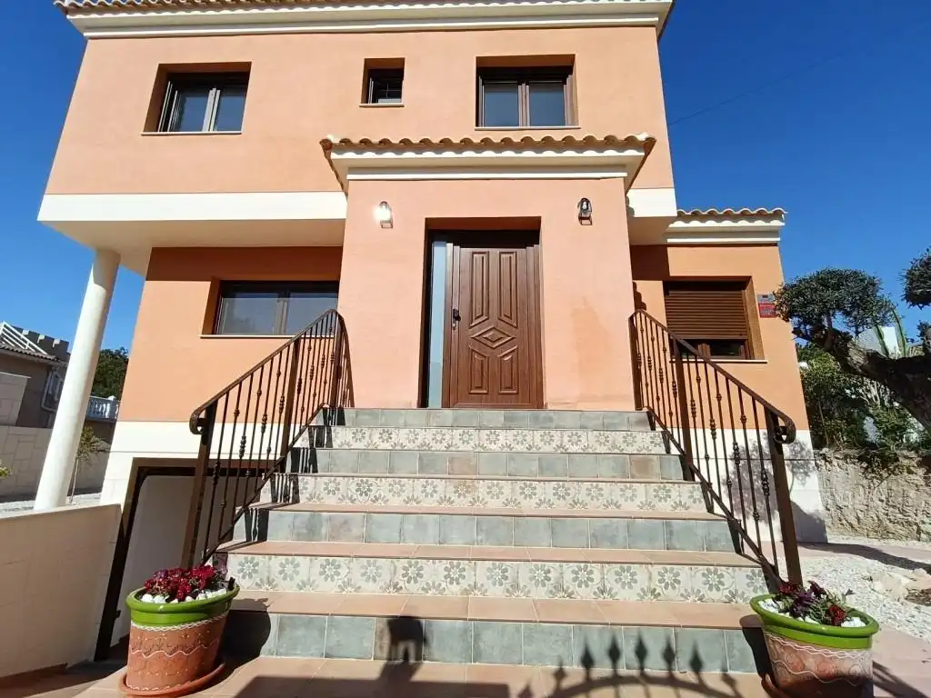 Vista exterior de Casa o chalet en venta en Pilar de la Horadada con Aire acondicionado, Calefacción y Jardín privado
