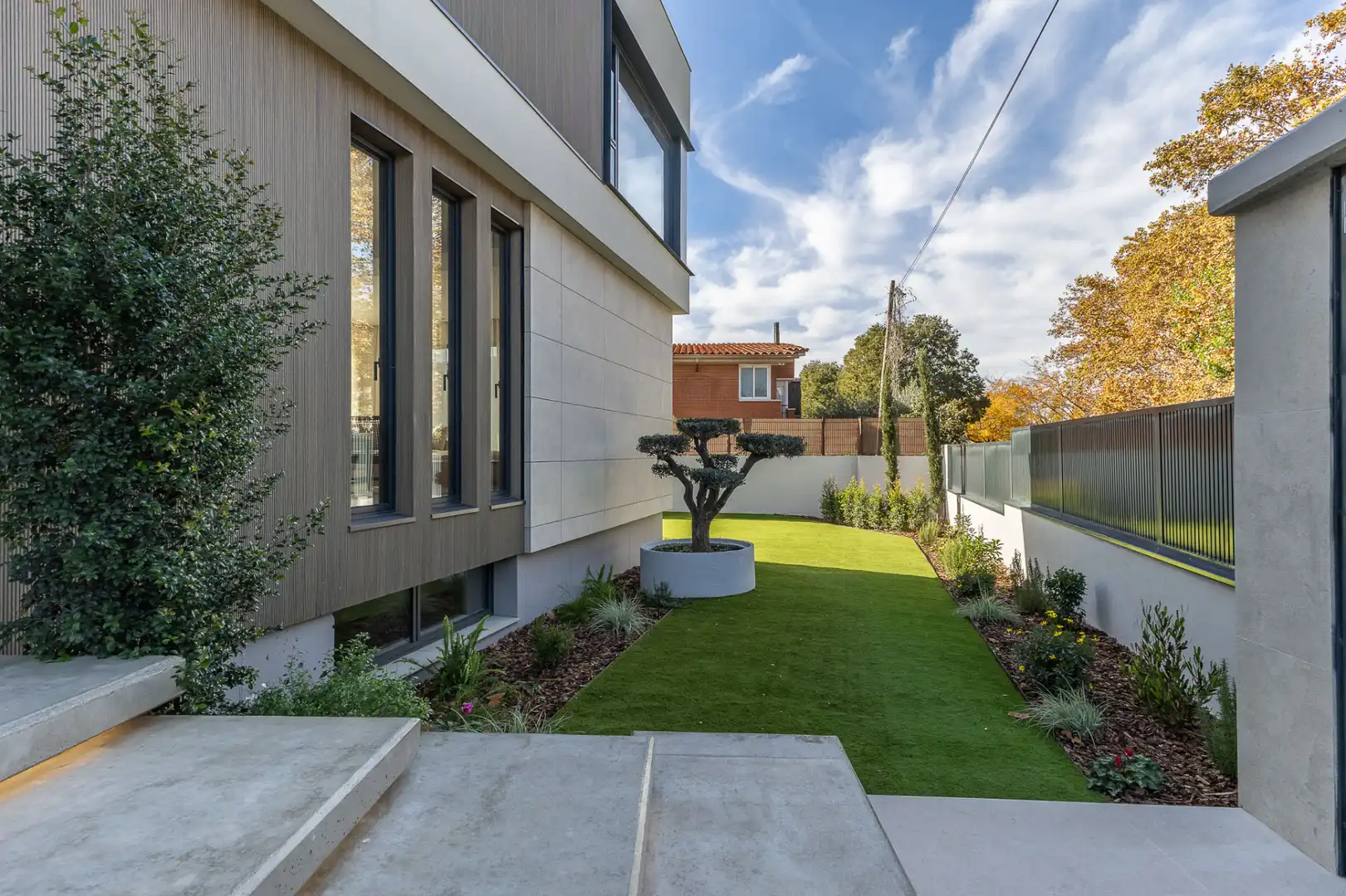 Exterior view of Houses for sale in Sant Cugat del Vallès  with Air Conditioner, Heating and Private garden