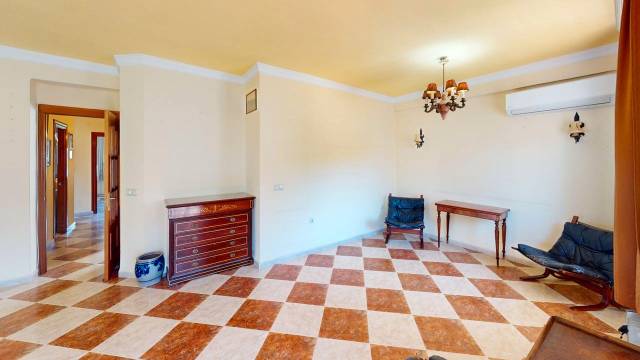 Piso en Venta en Calle Manuel de la Revilla, 12 en Pedregalejo - Morlaco