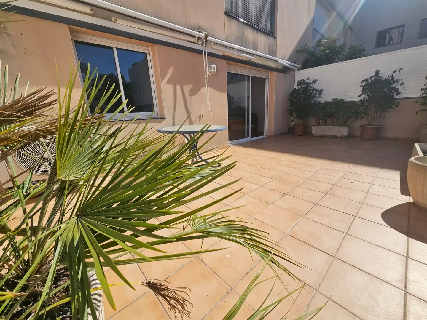 Terrasse von Wohnung zum Verkauf in Vilanova i la Geltrú mit Klimaanlage, Parkett und Terrasse