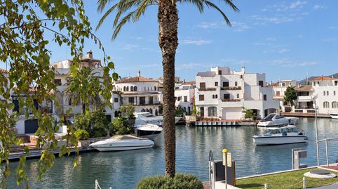 Foto 3 de Apartament en venda a Poblat Tipic, Moxó - Sant Mori, Empuriabrava