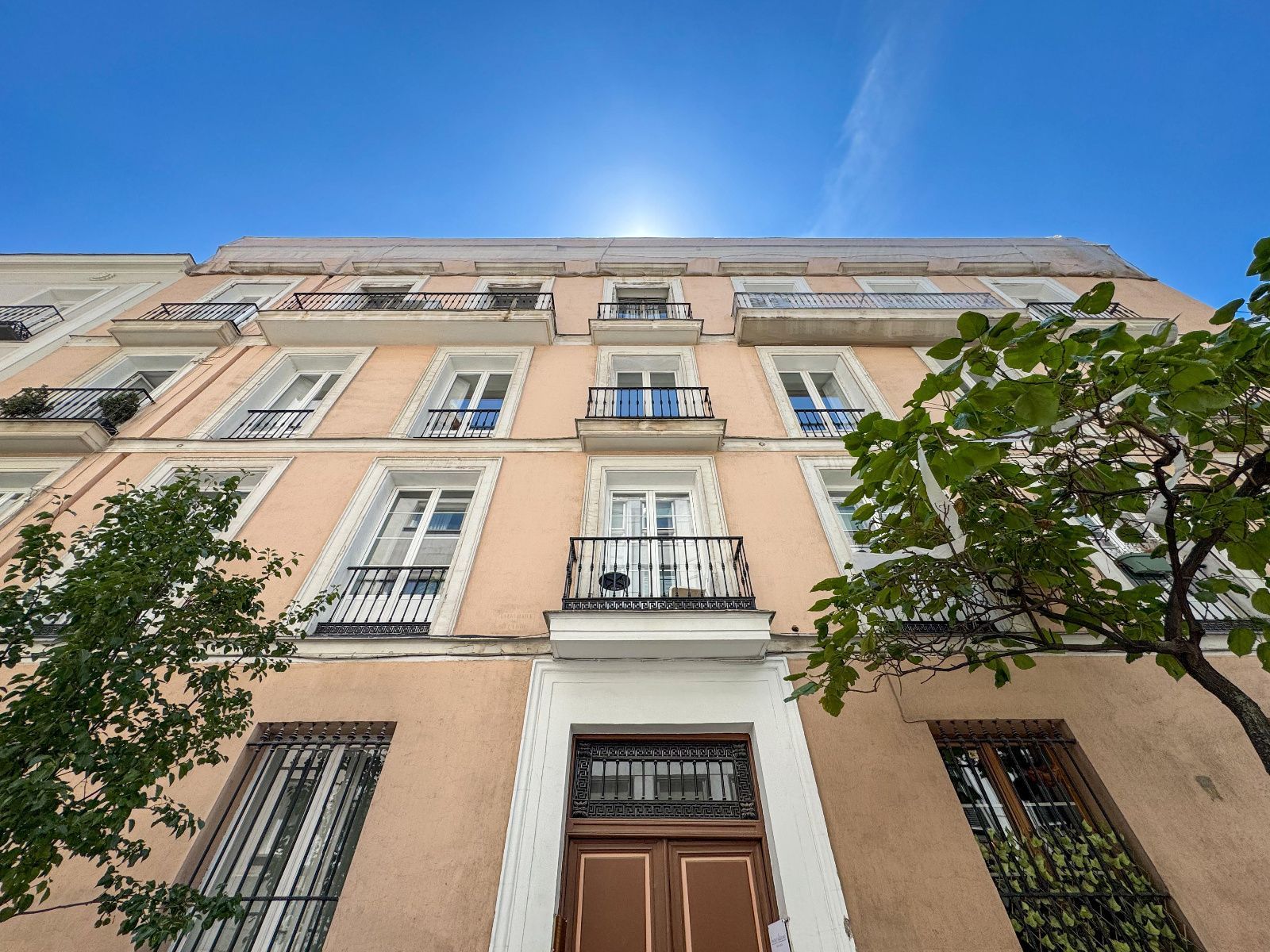 Exterior view of Flat to rent in  Madrid Capital  with Air Conditioner, Heating and Terrace